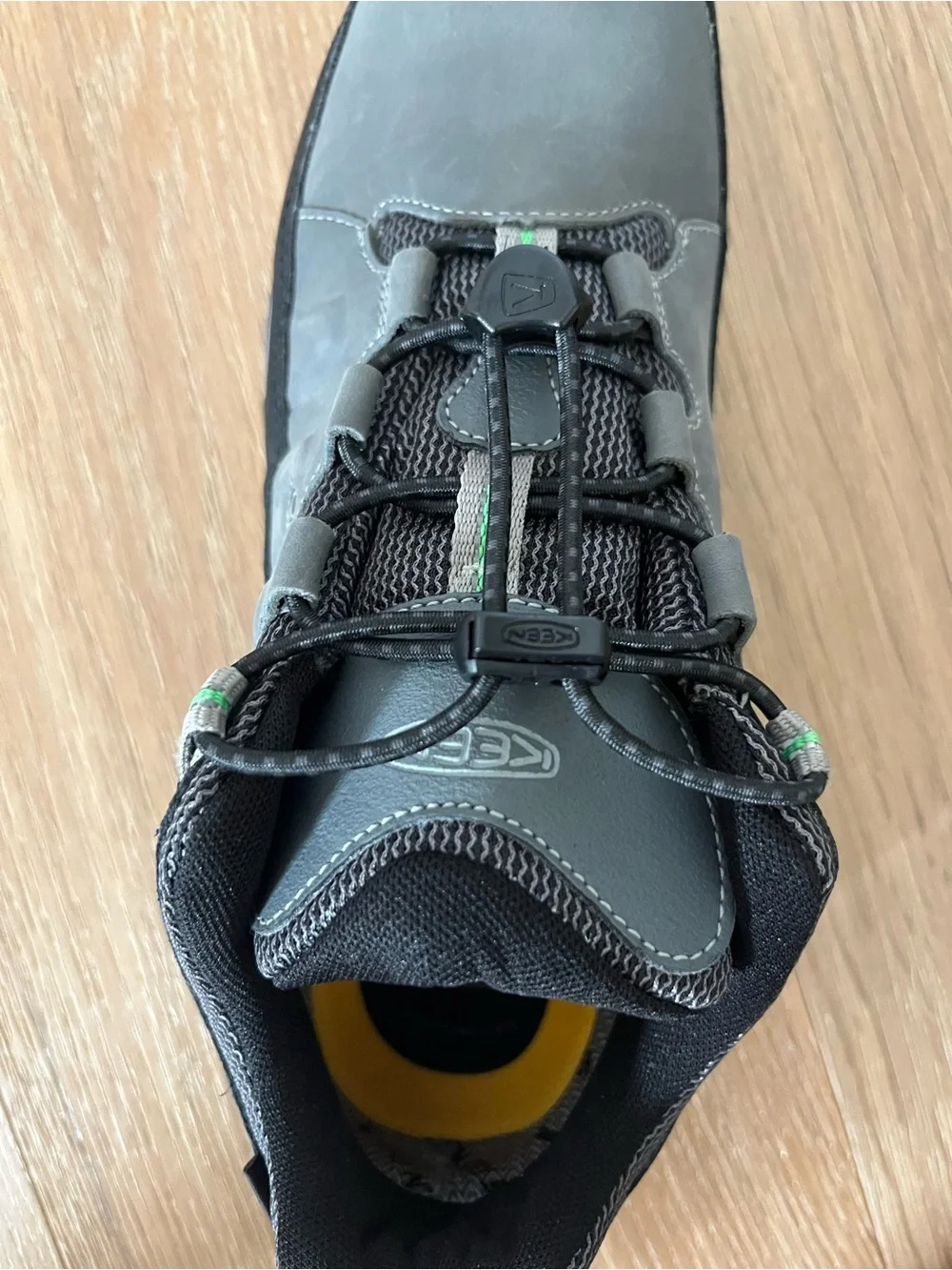 Keen Targhee Low WP big kids hiking waterproof shoes sneakers NWOT EU 37 US 5